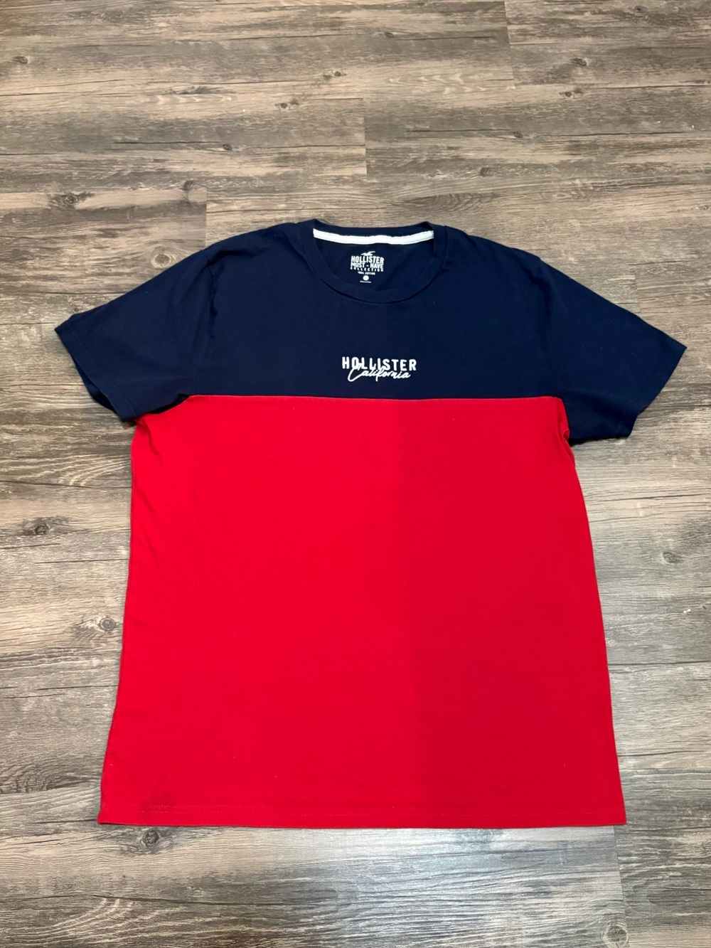 Hollister Red and Navy Colorblock Short Sleeve Tee